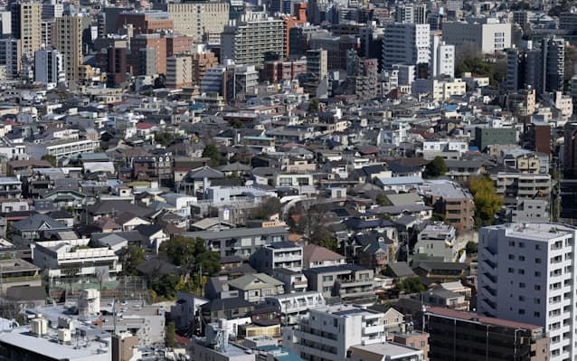 【住宅】広い家、高齢世帯が5割所有　45歳未満は1割に低下
